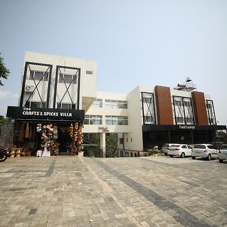 โรงแรมสรยา คาสเซิล วายานาด ภายนอก รูปภาพ